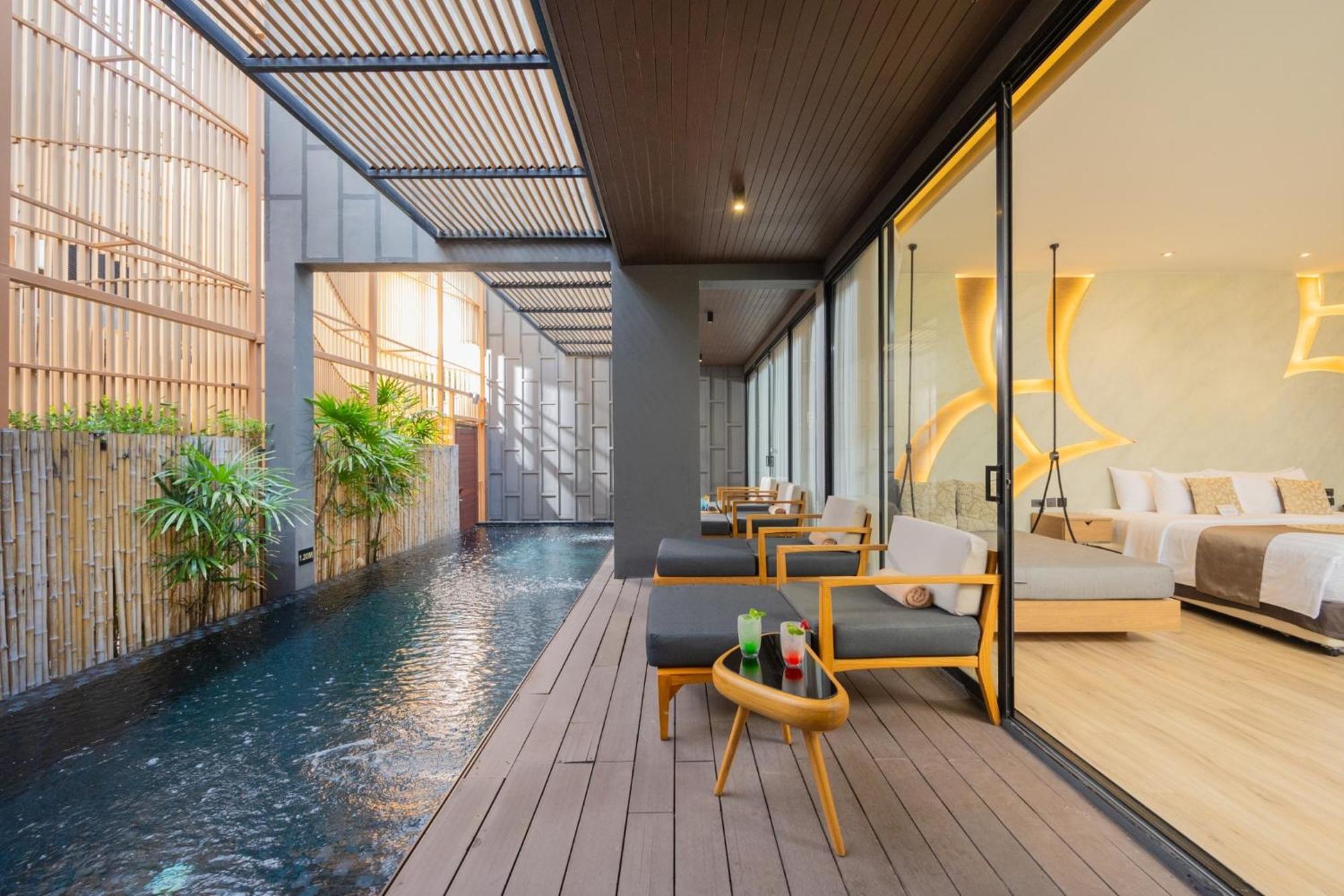 The Yana Villas Hua Hin Exterior photo The hotel's pool